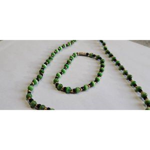 Green necklace and bracelet